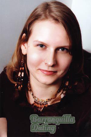 86043 - Svetlana Age: 30 - Russia