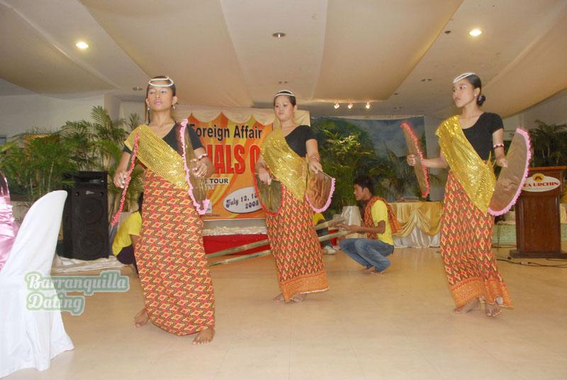 Philippines-women-1974