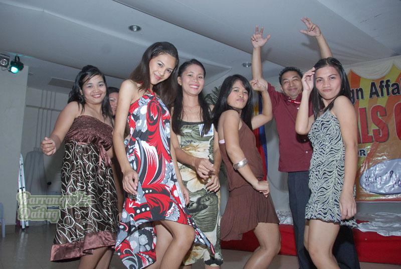 Philippines-women-5805